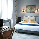 فندق Logis De L'ombree Combrée
