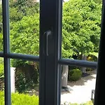 Logis De L'ombree فندق
