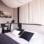 Logis De L'ombree فندق 2*