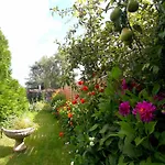 فندق Logis De L'ombree