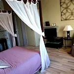 فندق Logis De L'ombree Combrée