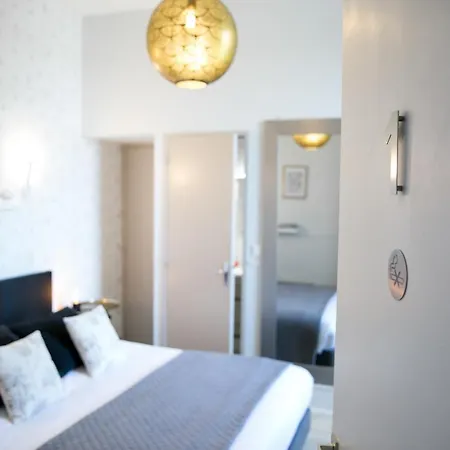 Logis De L'ombrée Combrée