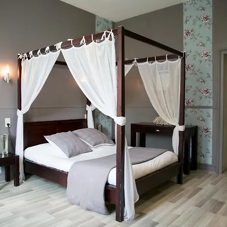 فندق Logis De L'ombree