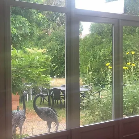 Logis De L'ombrée 2*