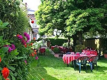 Logis De L'ombree 호텔