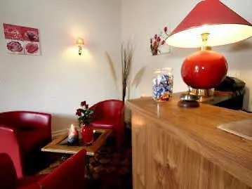 Logis De L'ombree 2*
