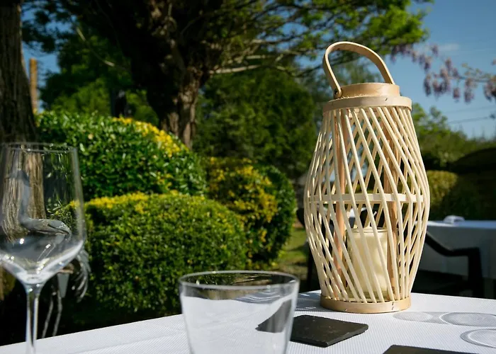 Hotel Logis De L'ombrée 2*