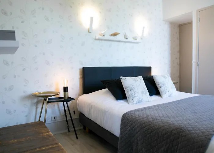 Logis De L'ombrée Combrée