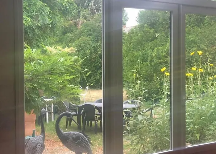 Logis De L'ombrée 2*