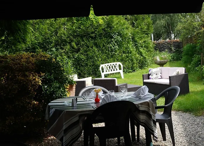 Logis De L'ombrée Hotel 2*