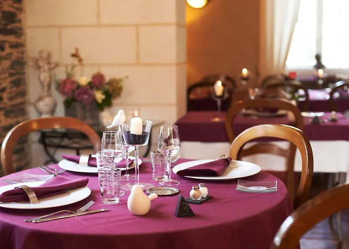 Logis De L'ombrée 2* Combrée